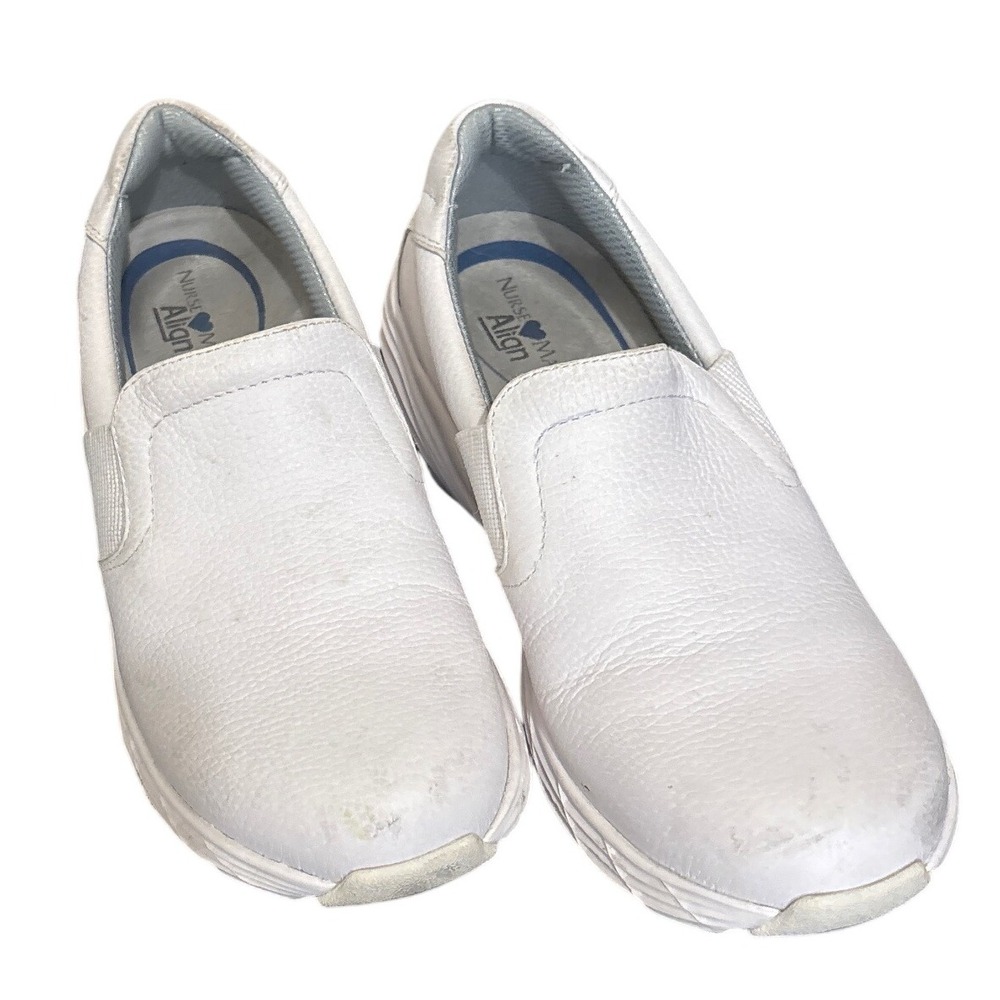 Nurse Mates Dove‎ Size 6.5 M Align Slip On Leather White Comfort Shoes Women's